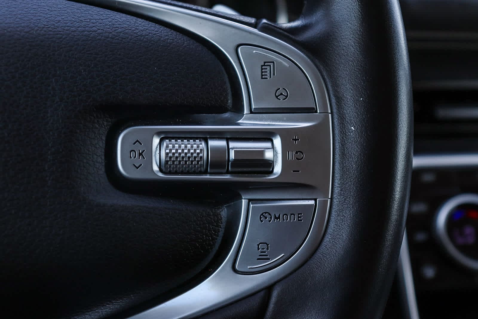 Thumbnail: 2021 Genesis GV80 - 28