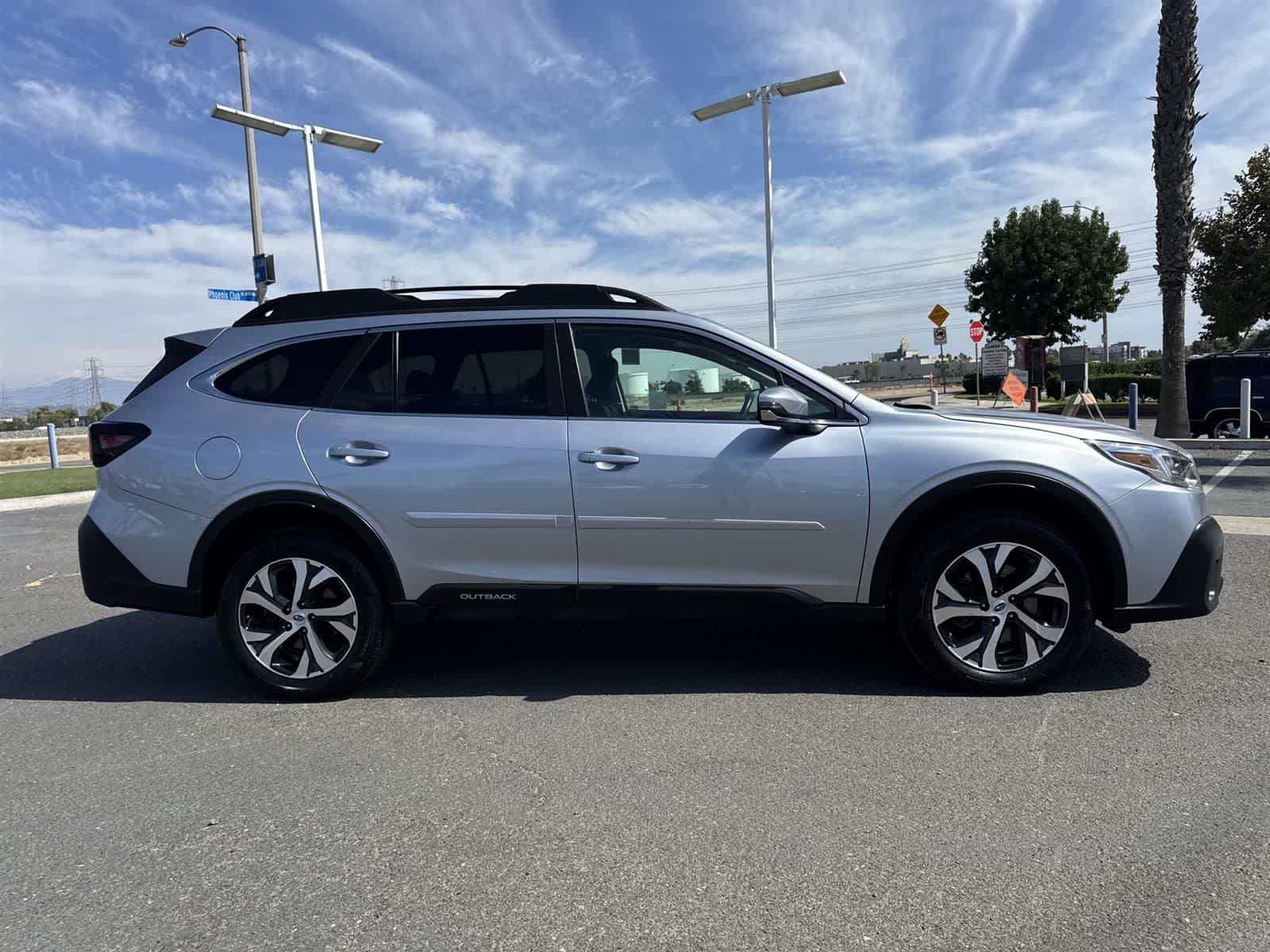 Thumbnail: 2022 Subaru Outback - 3
