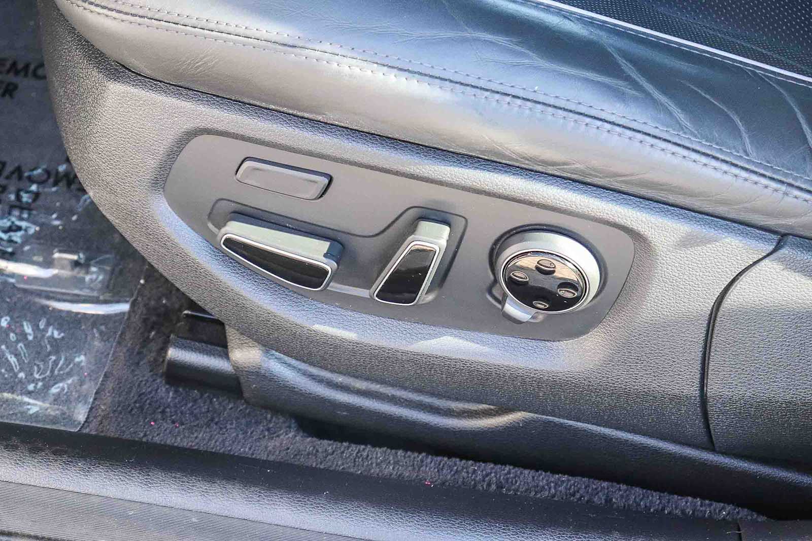 Thumbnail: 2016 Hyundai Genesis - 24