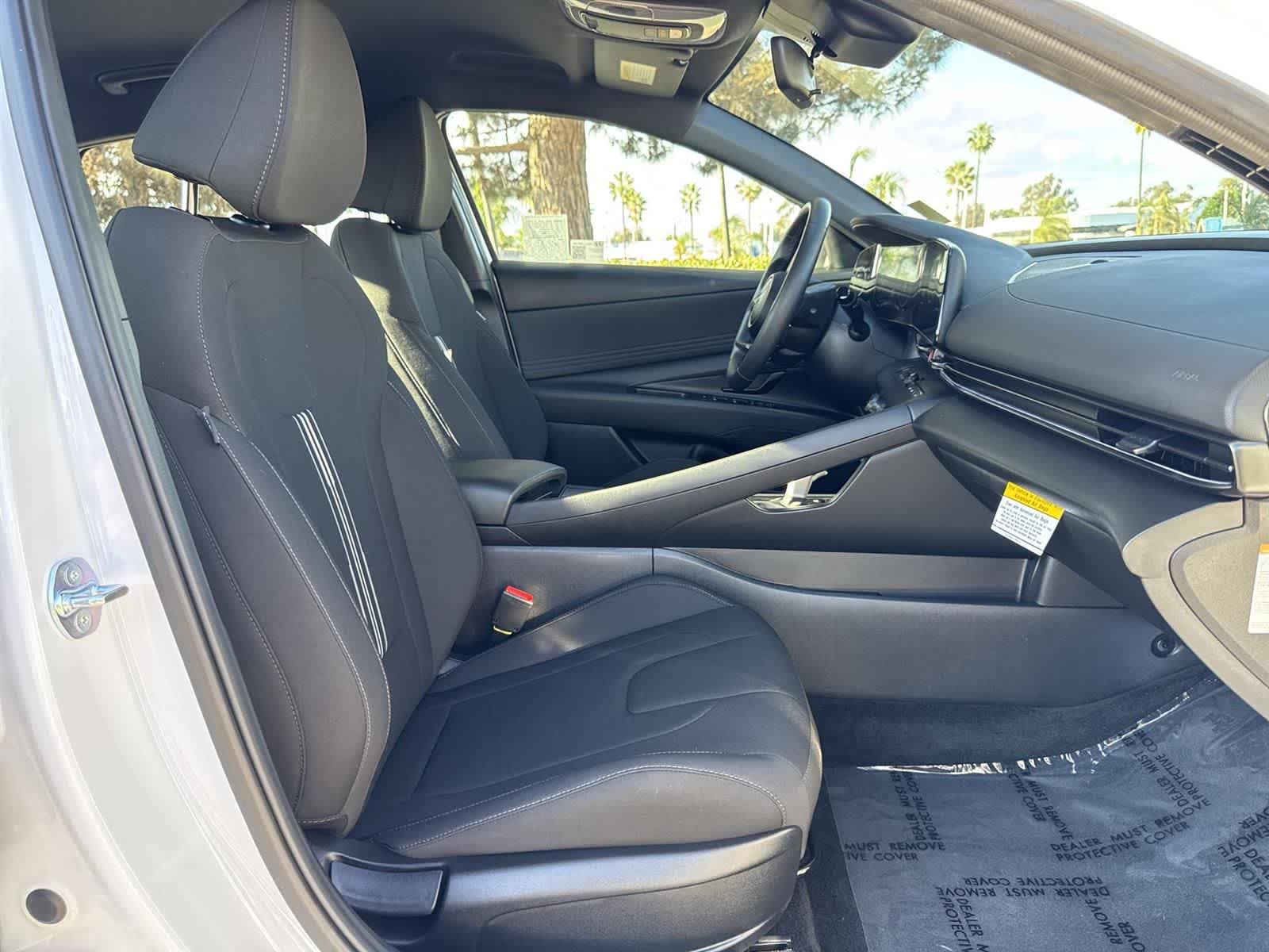 Thumbnail: 2025 Hyundai Elantra - 36