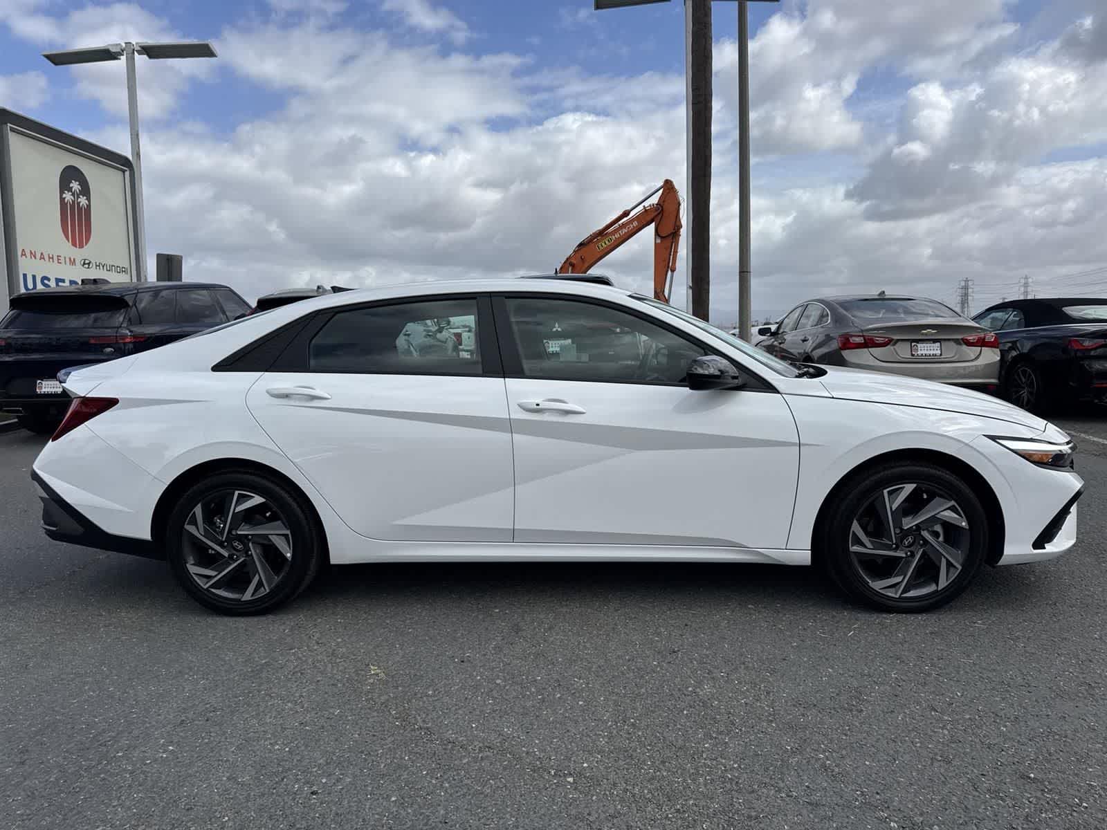 Thumbnail: 2025 Hyundai Elantra - 3