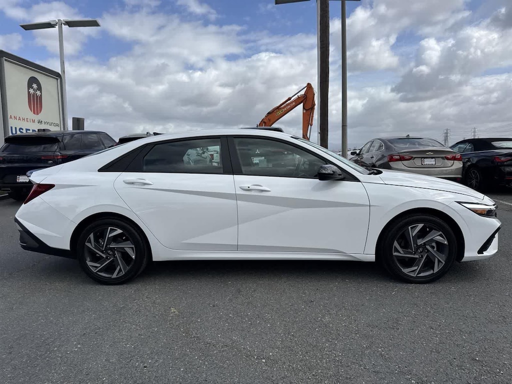 Certified 2025 Hyundai Elantra Hybrid SEL Sport Sedan