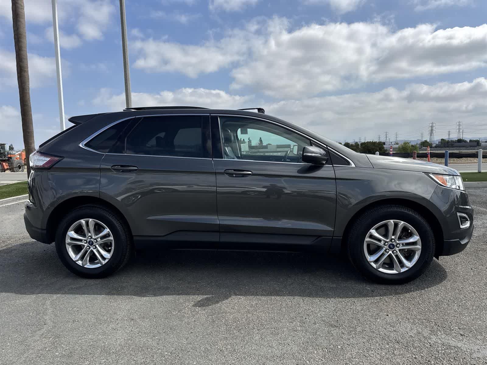 Thumbnail: 2016 Ford Edge - 3