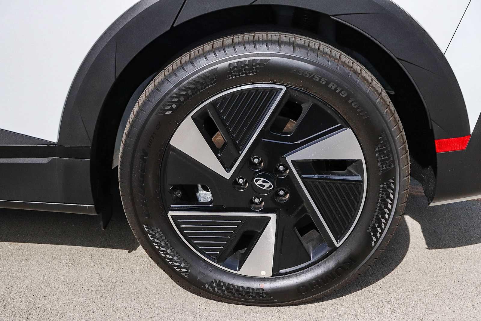 Thumbnail: 2026 Hyundai Ioniq 5 - 11