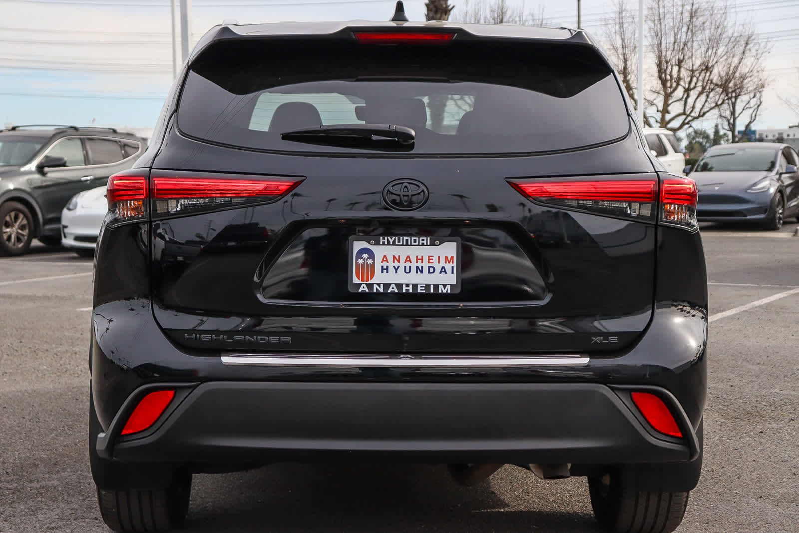 Thumbnail: 2023 Toyota Highlander - 6