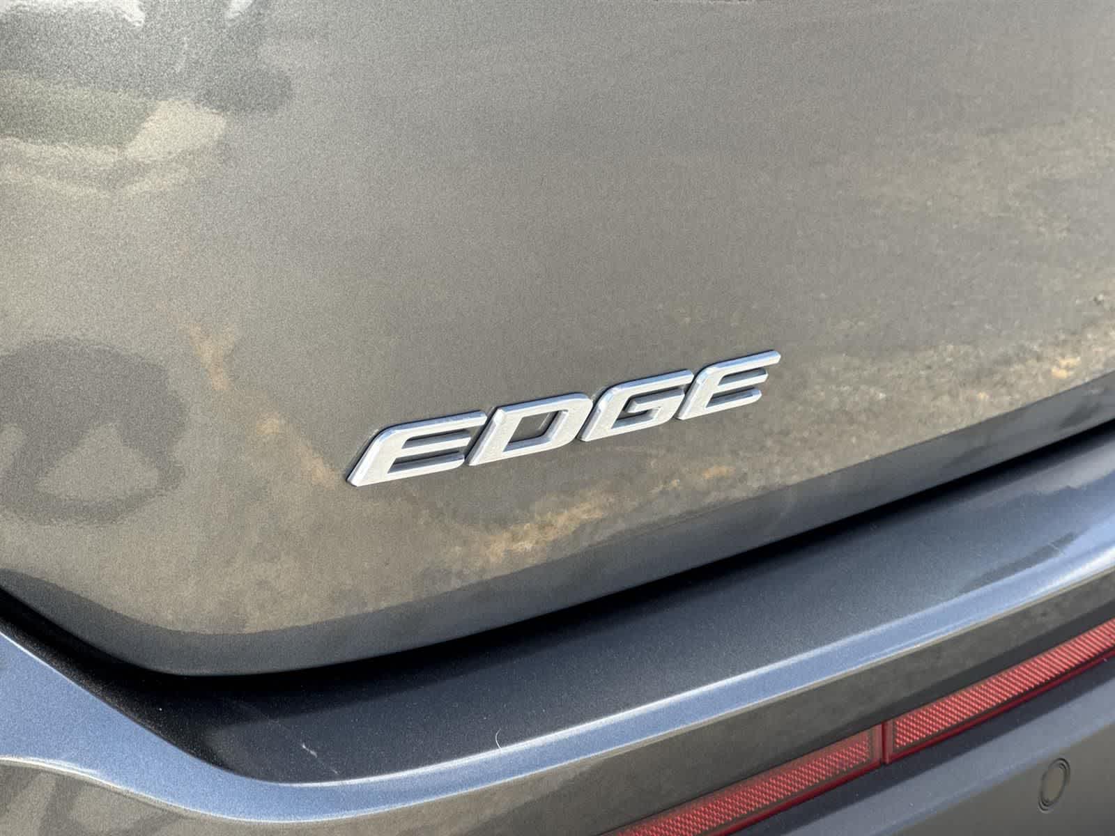 Thumbnail: 2016 Ford Edge - 37