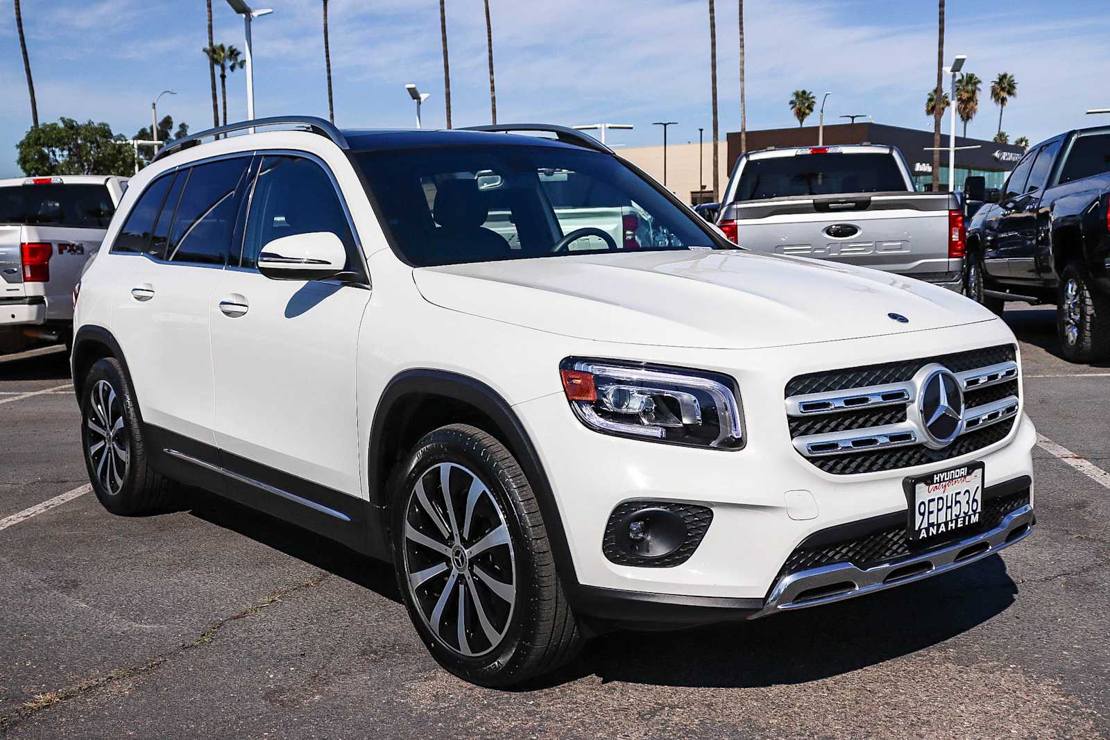 2023 Mercedes-Benz GLB 250 GLB 250 photo 2