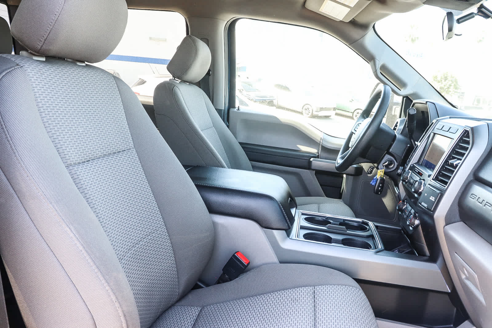 Thumbnail: 2020 Ford Econoline - 25