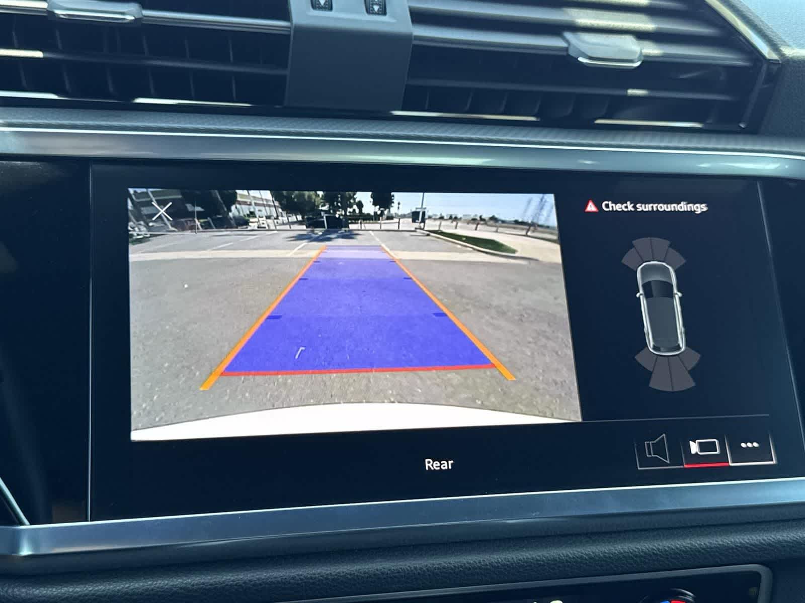 Thumbnail: 2024 Audi Q3 - 15