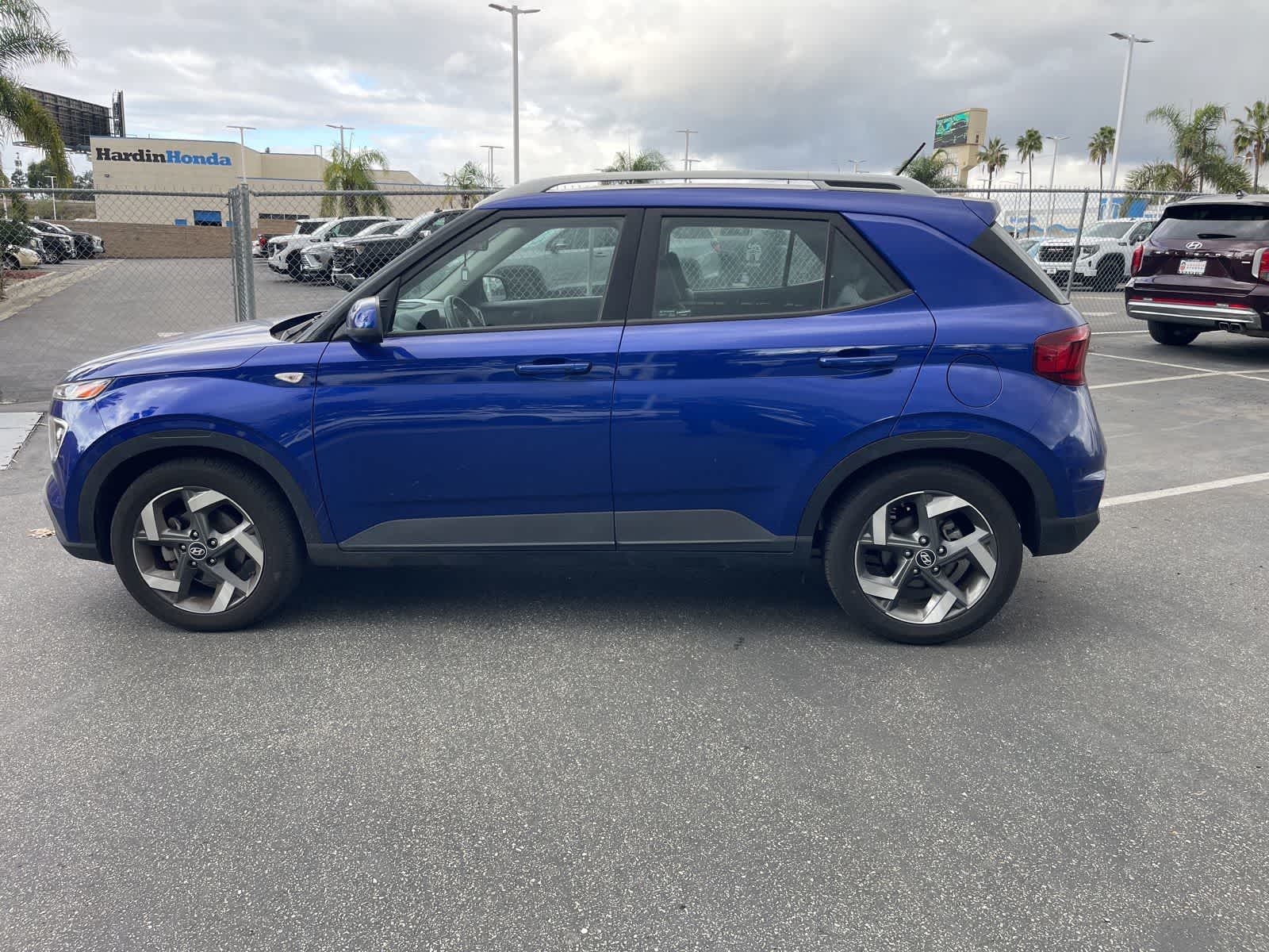 Thumbnail: 2023 Hyundai Venue - 7