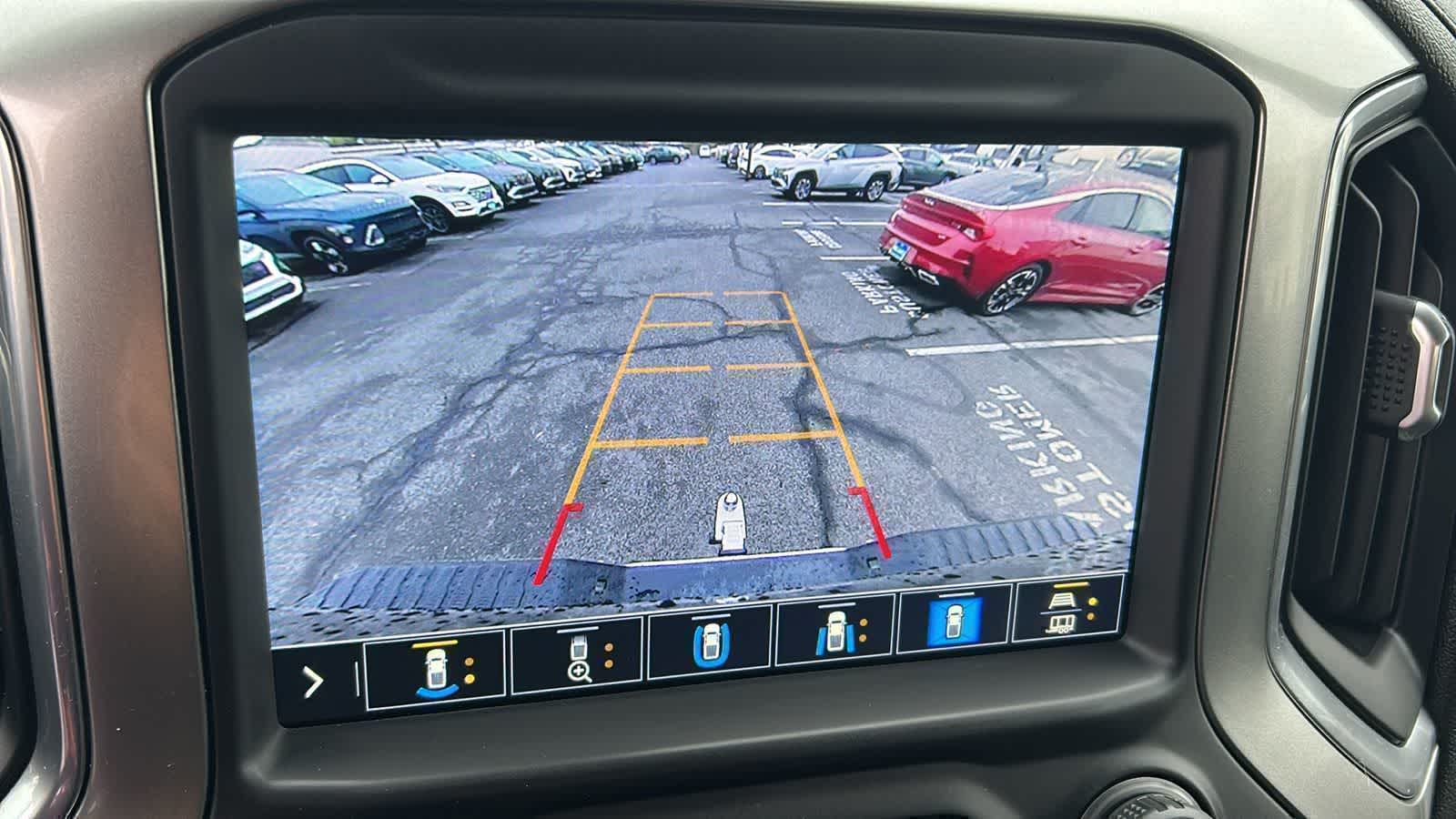 Thumbnail: 2021 Chevrolet Silverado 2500 - 13