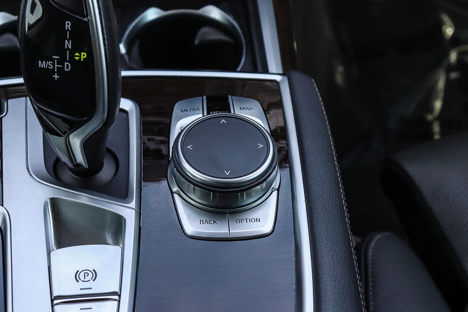 Thumbnail: 2021 BMW 7 Series - 22