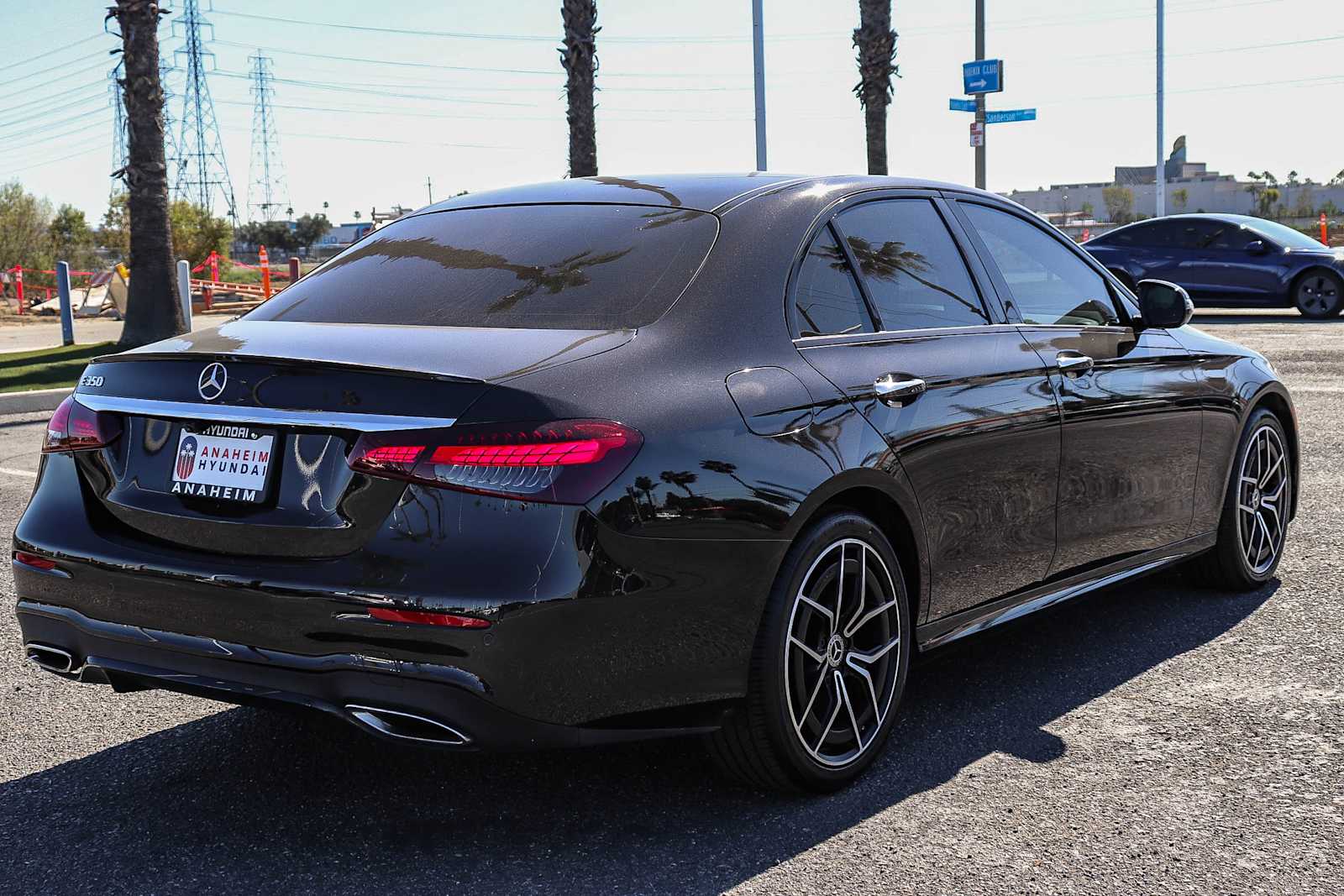 Thumbnail: 2021 Mercedes-Benz E-Class - 4