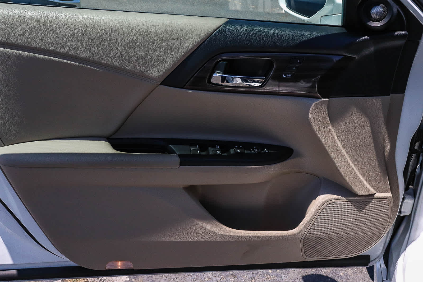 Thumbnail: 2016 Honda Accord - 25