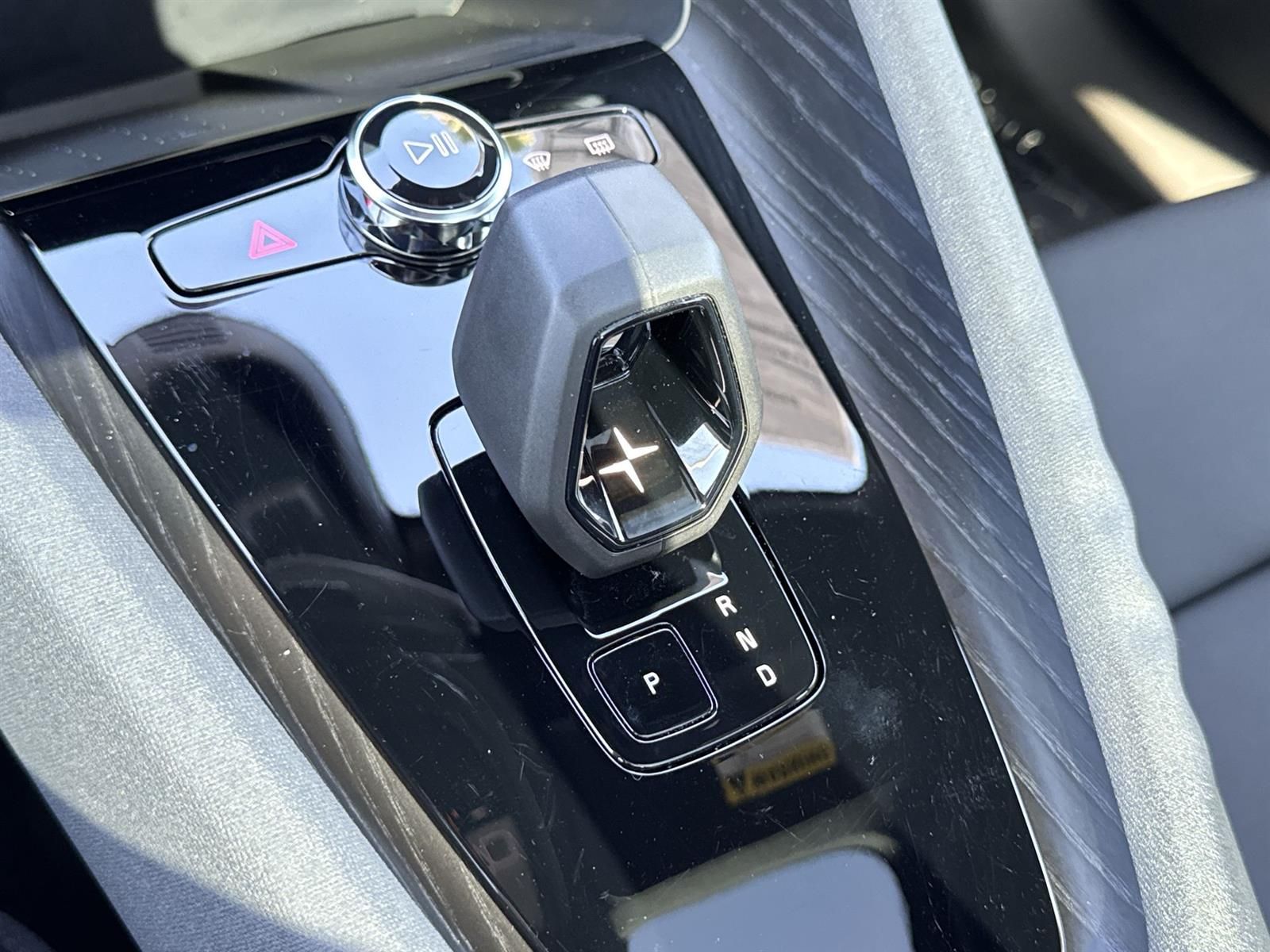 Thumbnail: 2021 Polestar 2 - 14