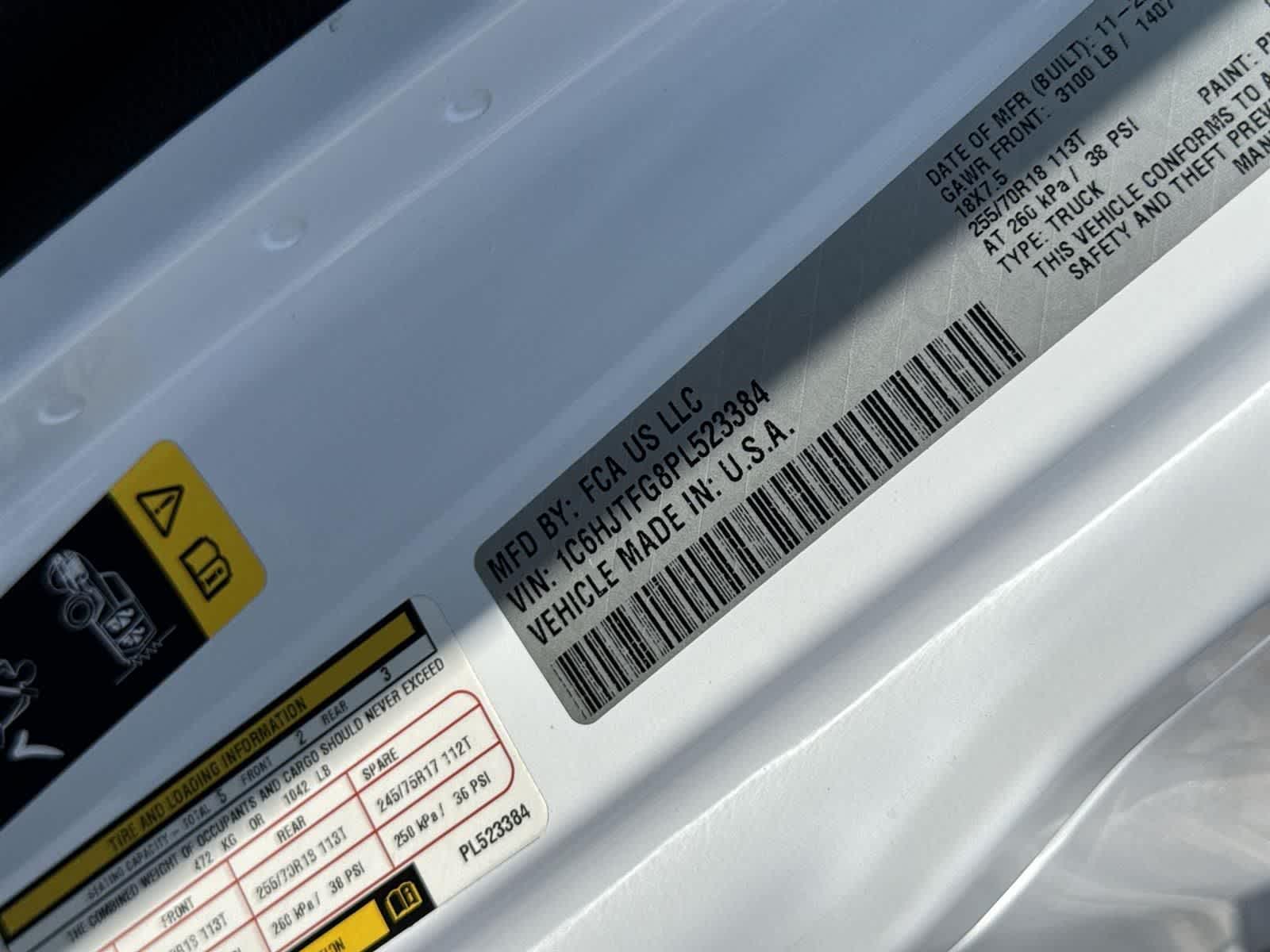 Thumbnail: 2023 Jeep Gladiator - 7