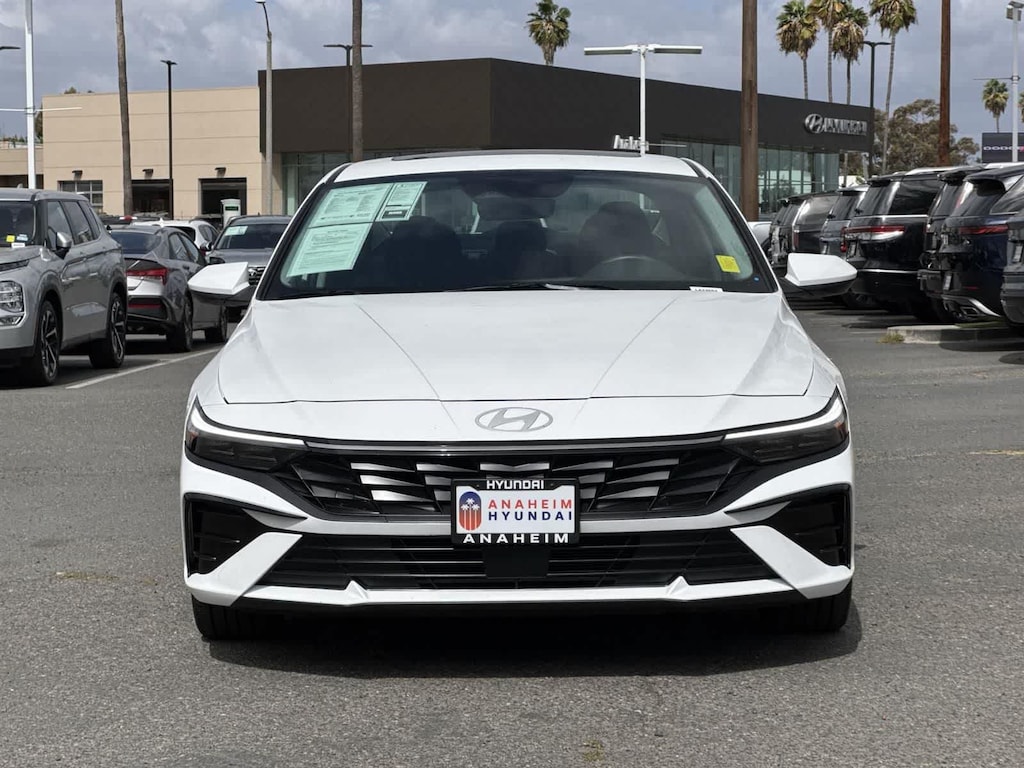 Certified 2025 Hyundai Elantra SEL Convenience Sedan