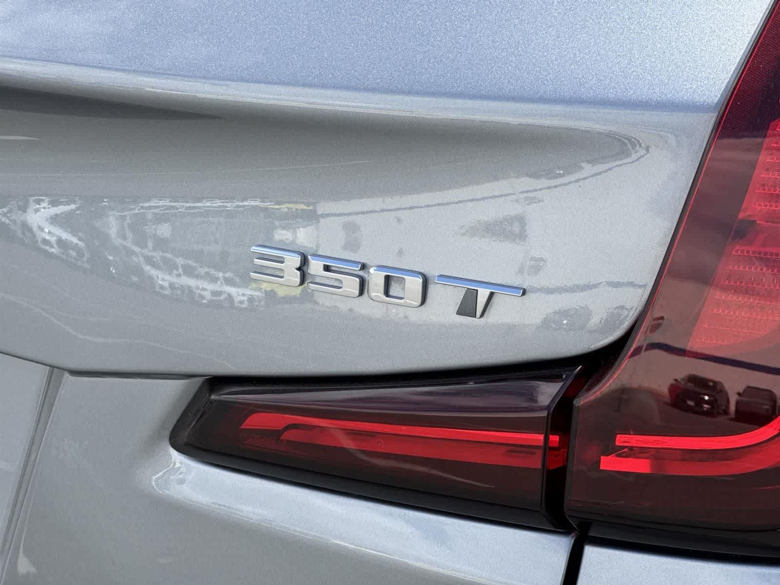 Thumbnail: 2024 Cadillac XT4 - 34