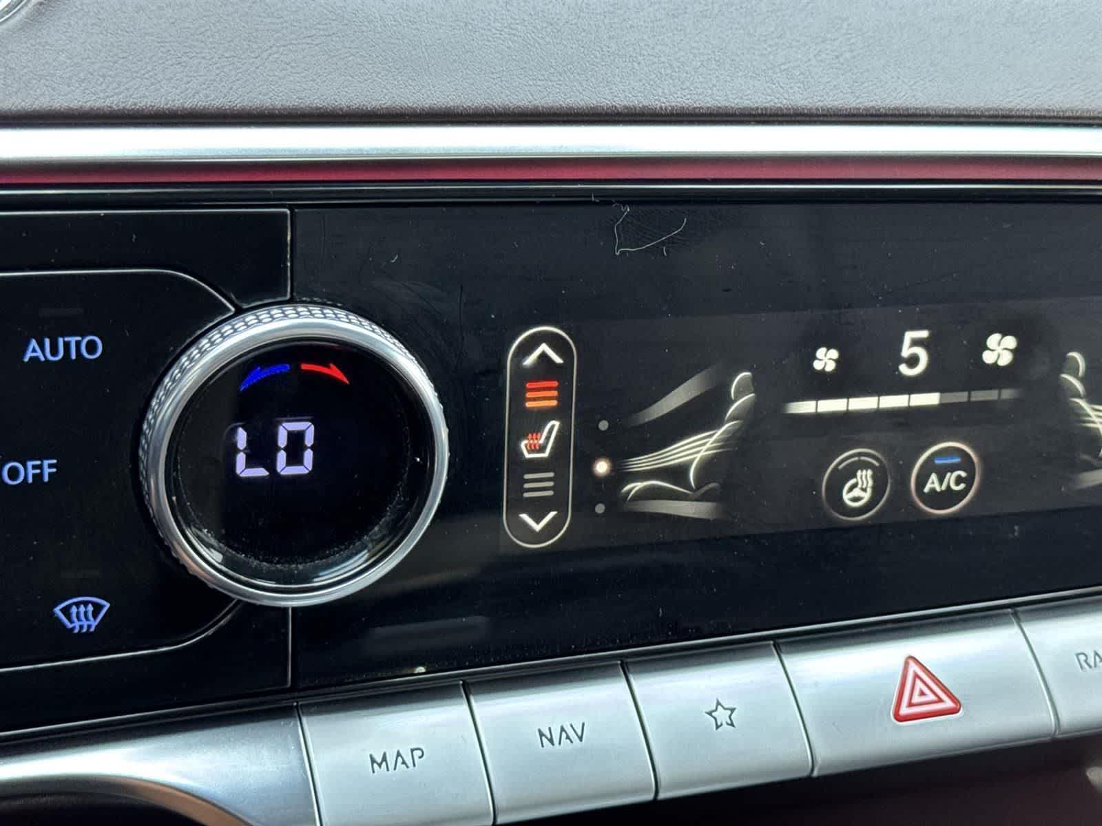 Thumbnail: 2022 Genesis GV70 - 19