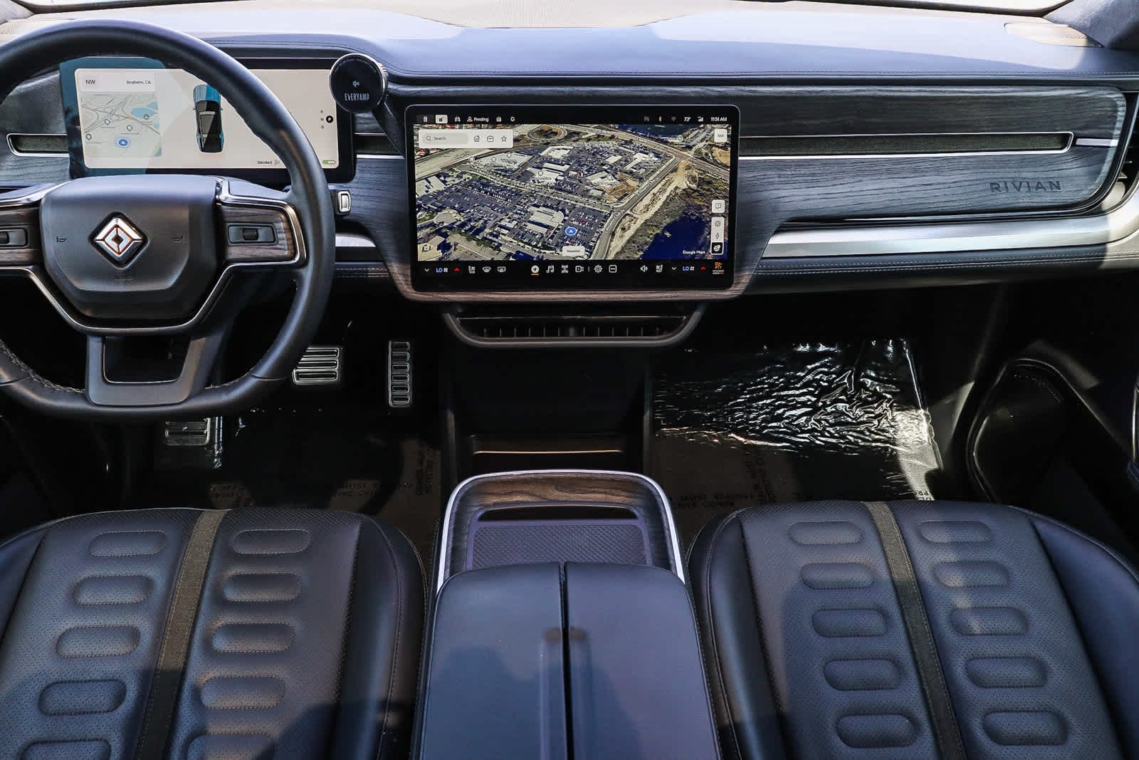 Thumbnail: 2023 Rivian R1S - 20