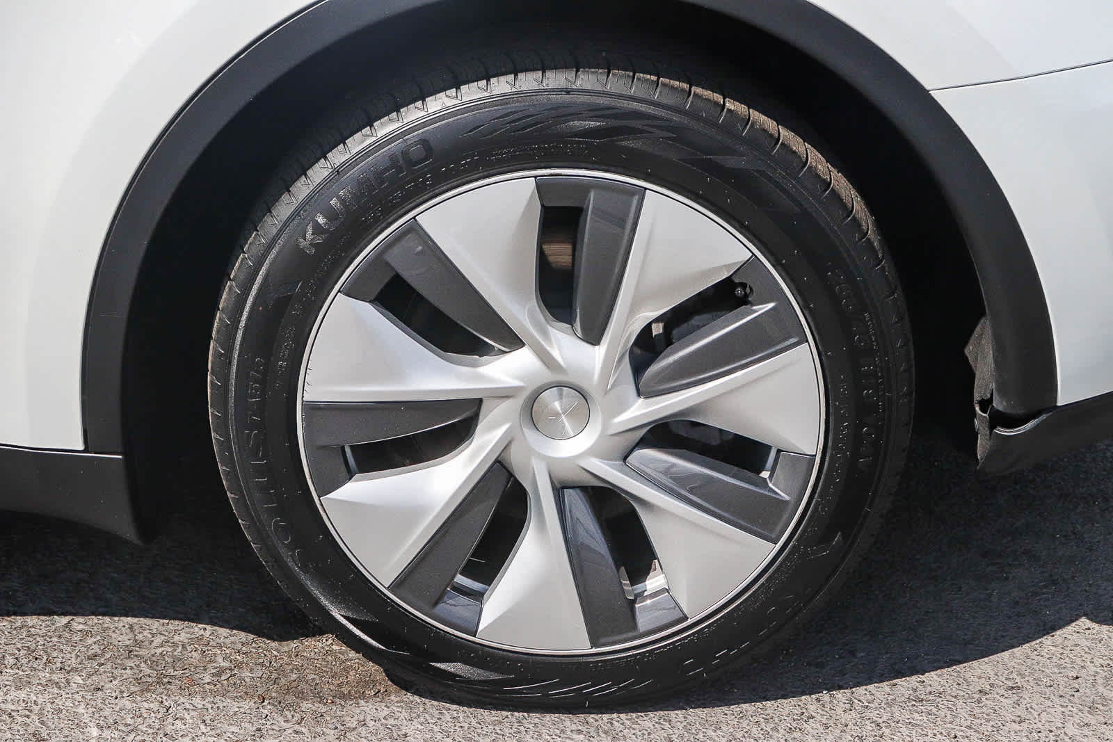 Thumbnail: 2023 Tesla Model Y - 9