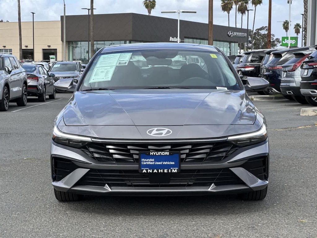Certified 2025 Hyundai Elantra SEL Convenience Sedan