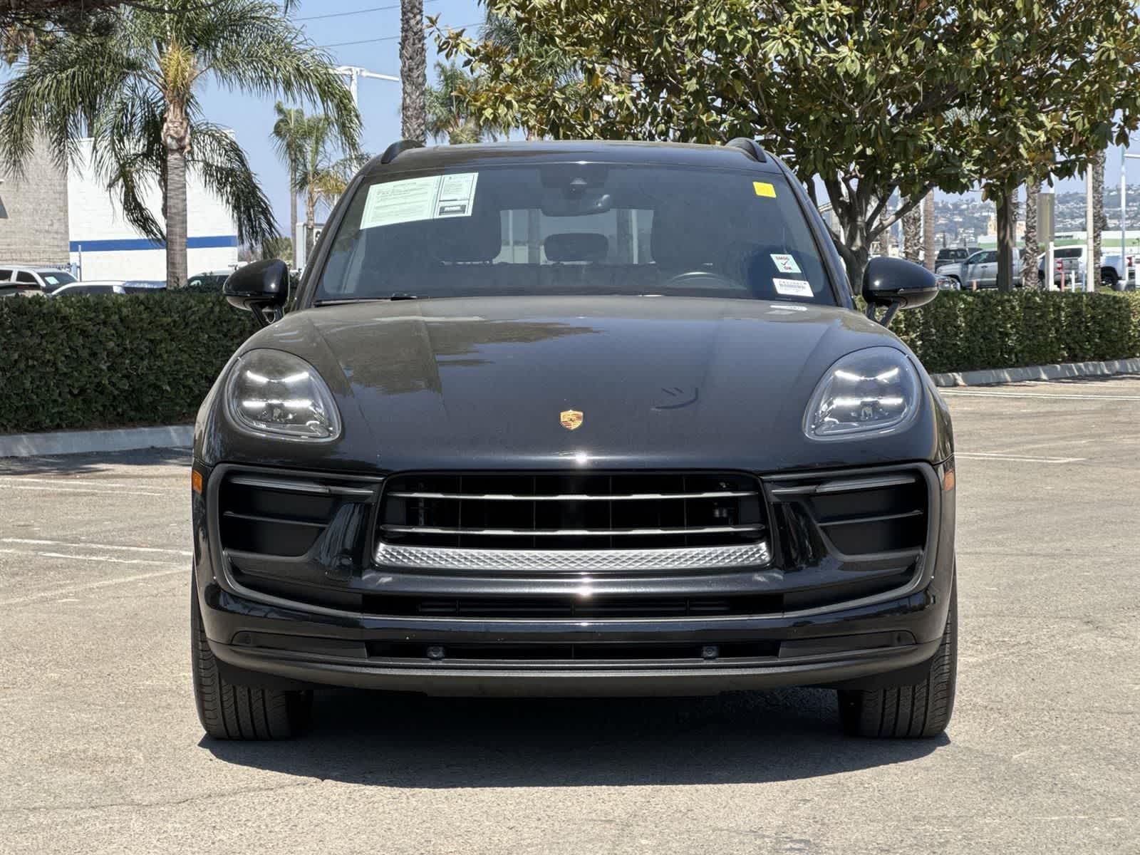 Thumbnail: 2022 Porsche Macan - 2