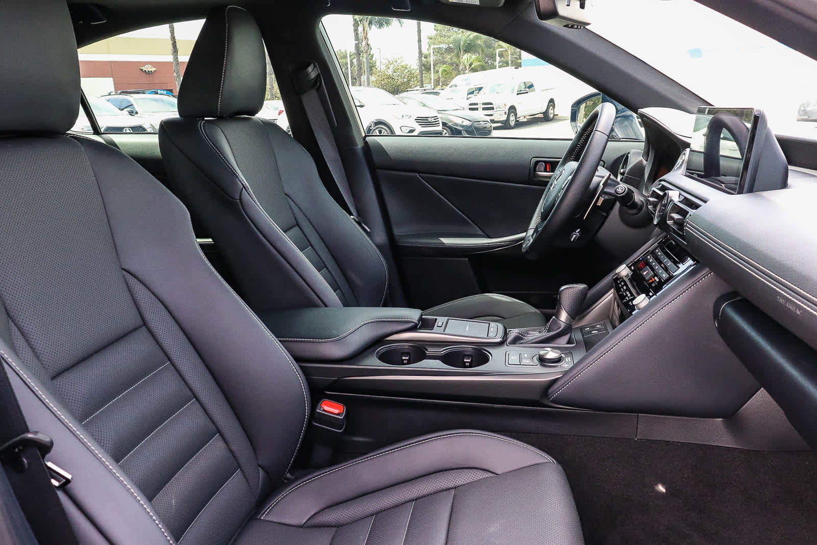 Thumbnail: 2024 Lexus IS - 32