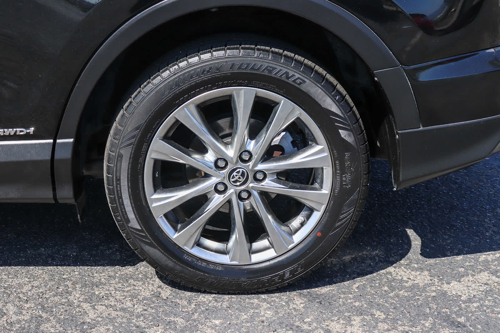 Thumbnail: 2016 Toyota RAV4 - 11