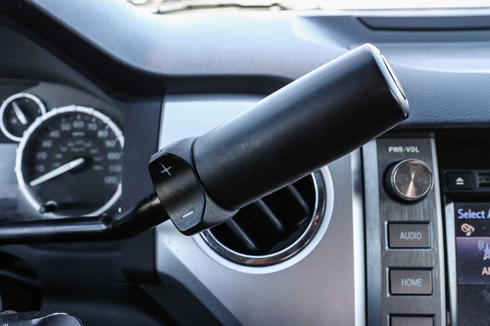 Thumbnail: 2016 Toyota Tundra - 26