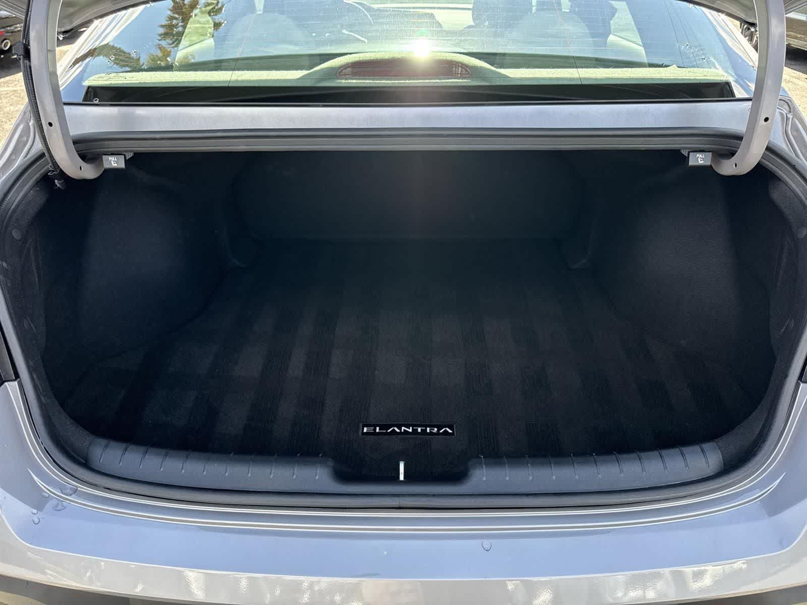 Thumbnail: 2025 Hyundai Elantra - 27