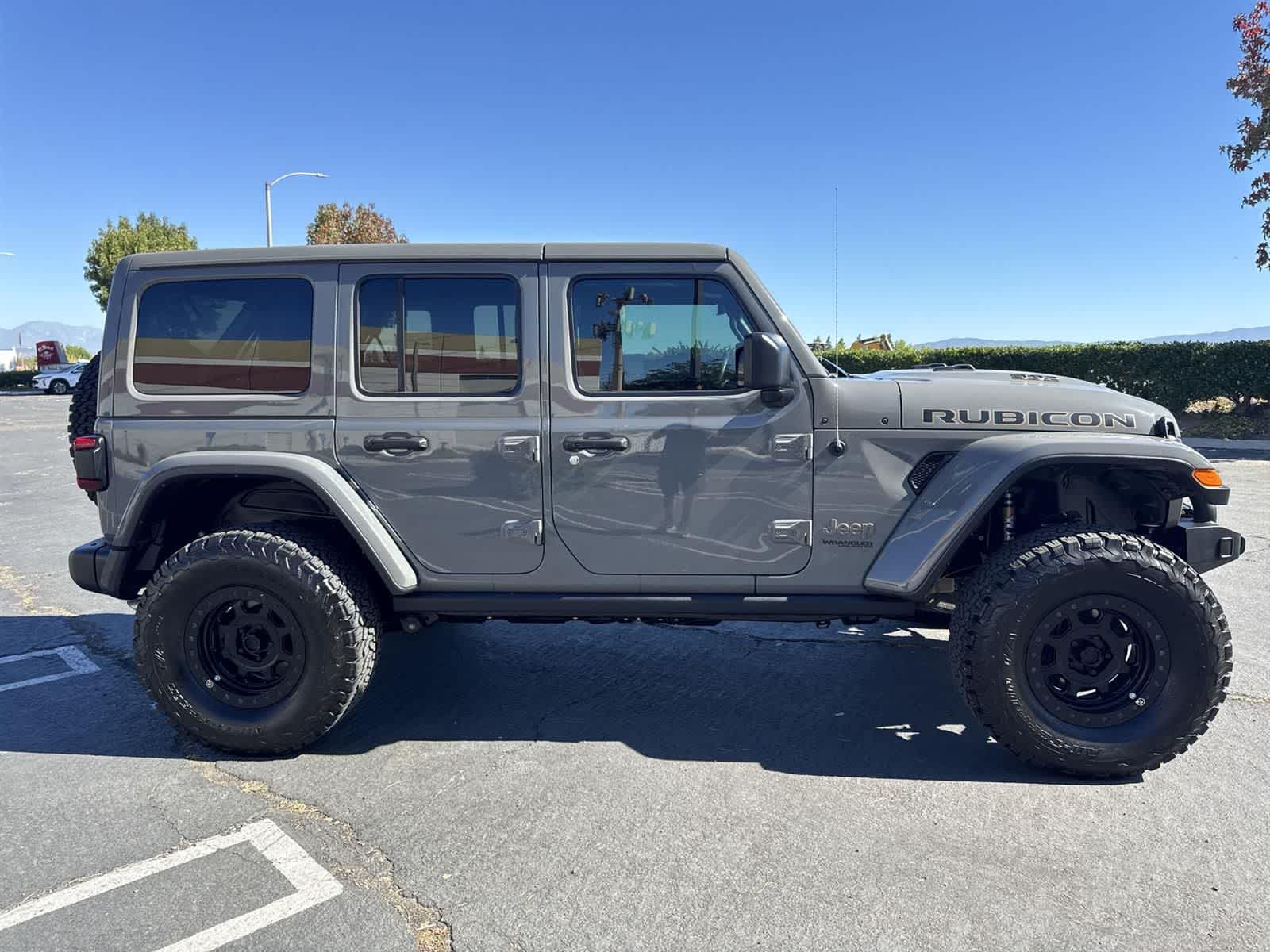 Thumbnail: 2021 Jeep Wrangler - 3