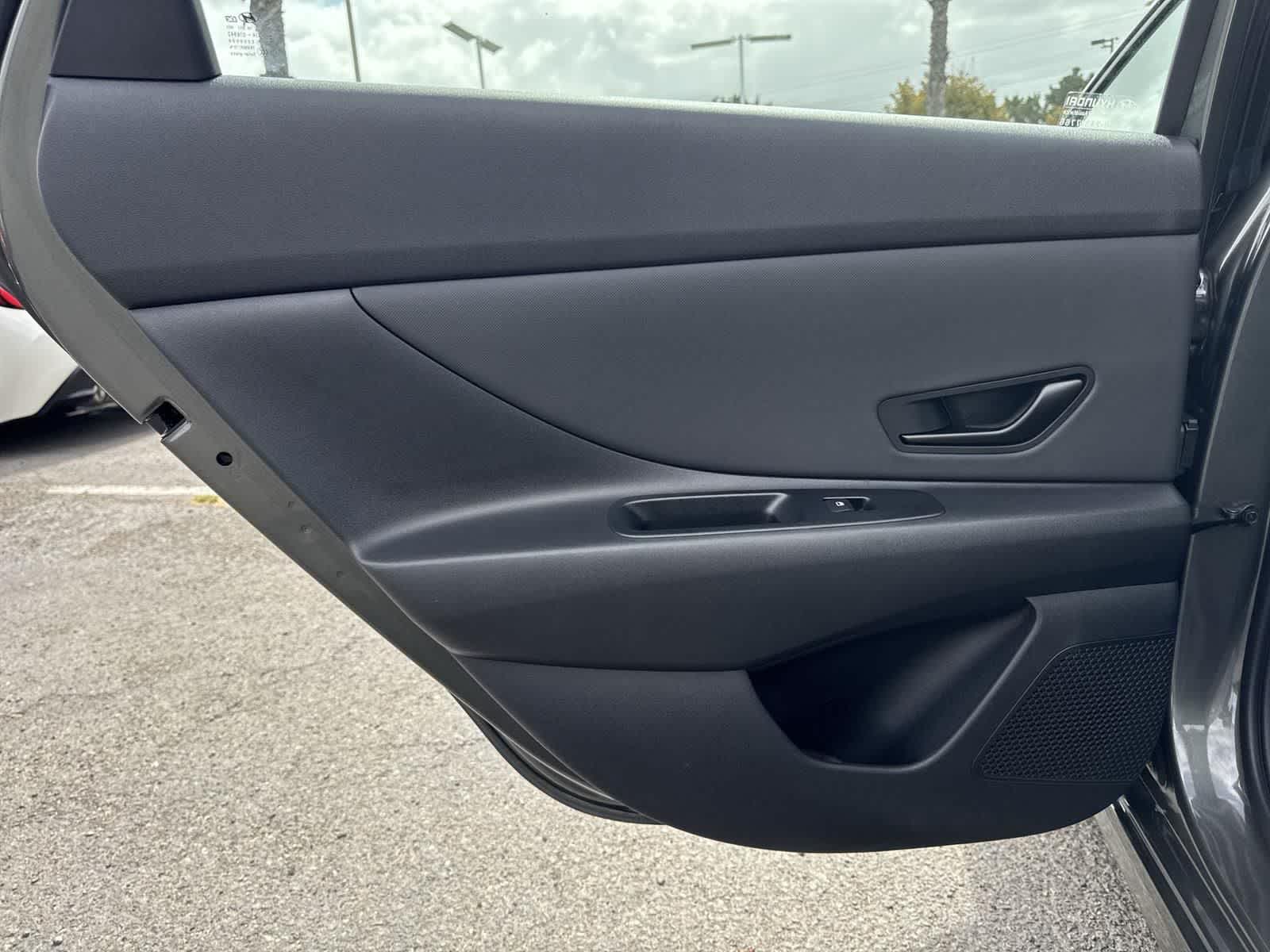 Thumbnail: 2025 Hyundai Elantra - 25