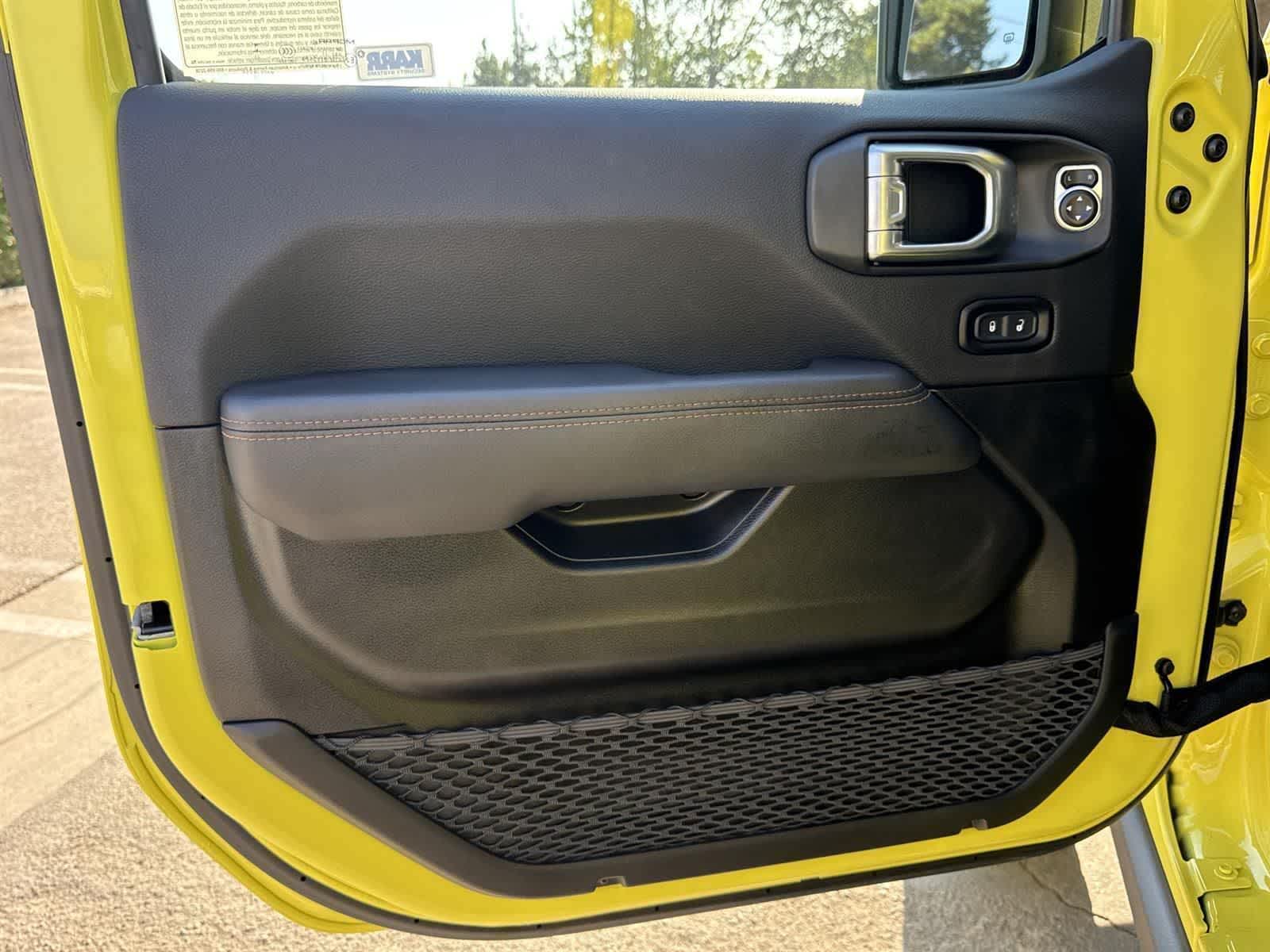 Thumbnail: 2023 Jeep Gladiator - 20