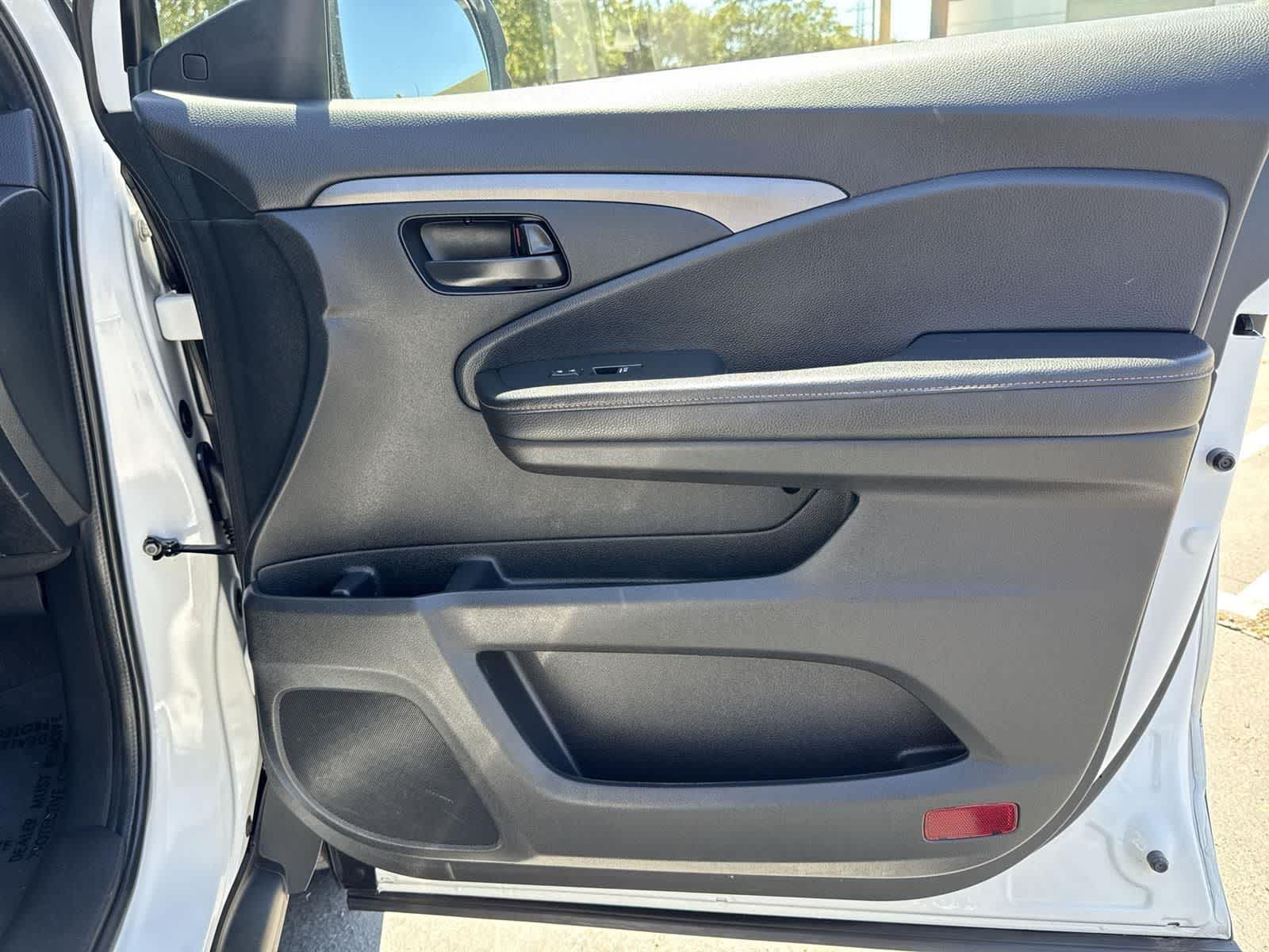 Thumbnail: 2022 Honda Pilot - 40