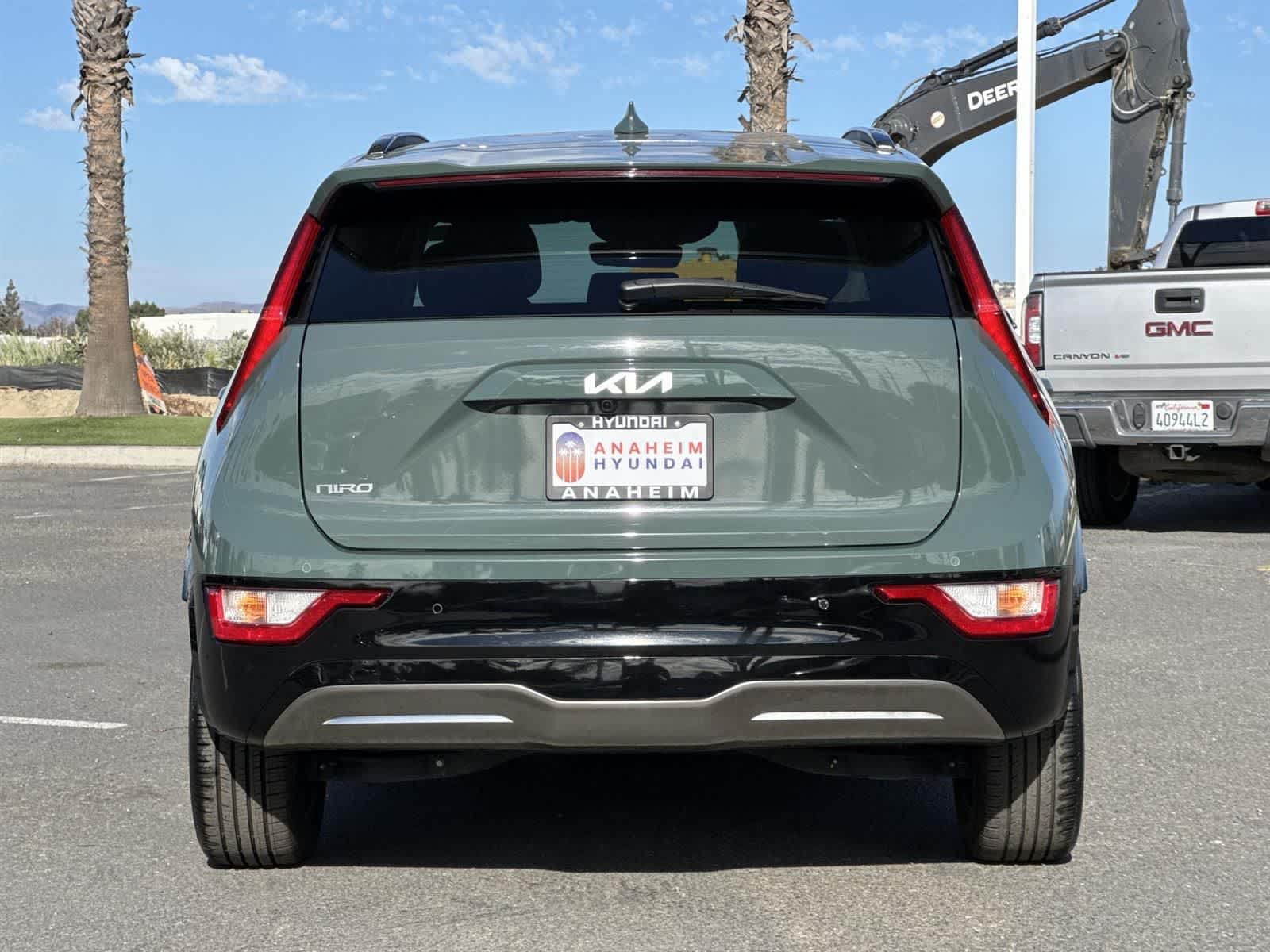 Thumbnail: 2024 Kia Niro - 4