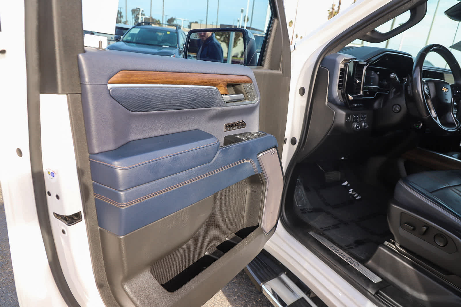 Thumbnail: 2023 Chevrolet Silverado 1500 - 22