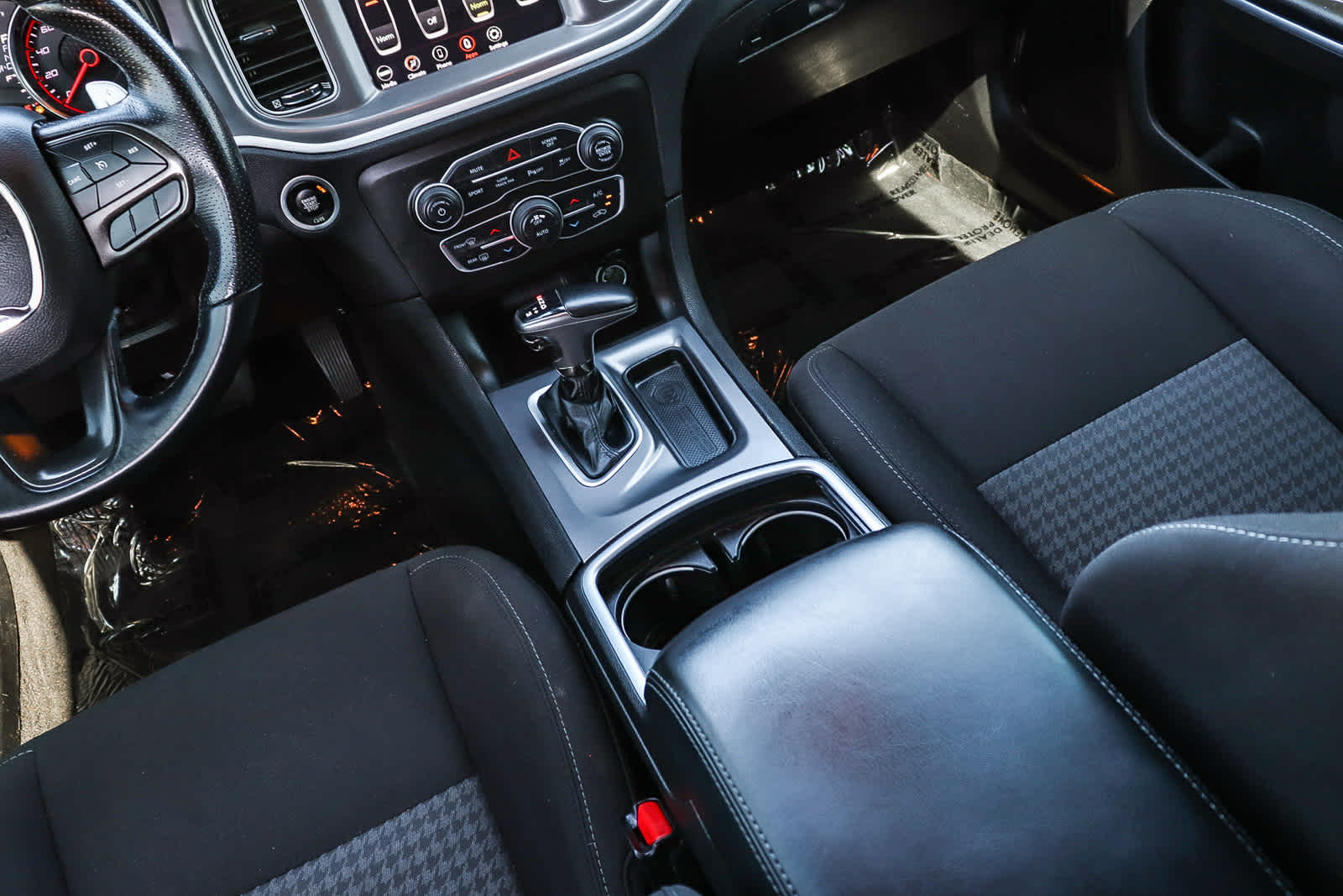 Thumbnail: 2021 Dodge Charger - 22