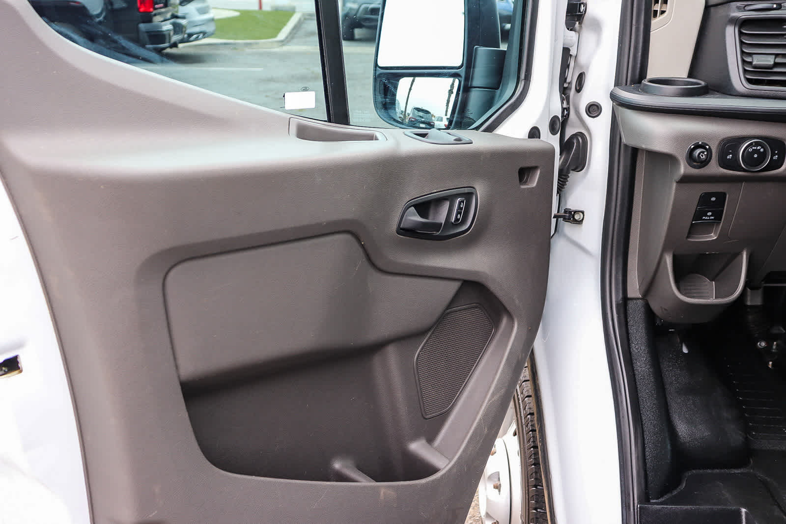 Thumbnail: 2022 Ford Transit Series - 23