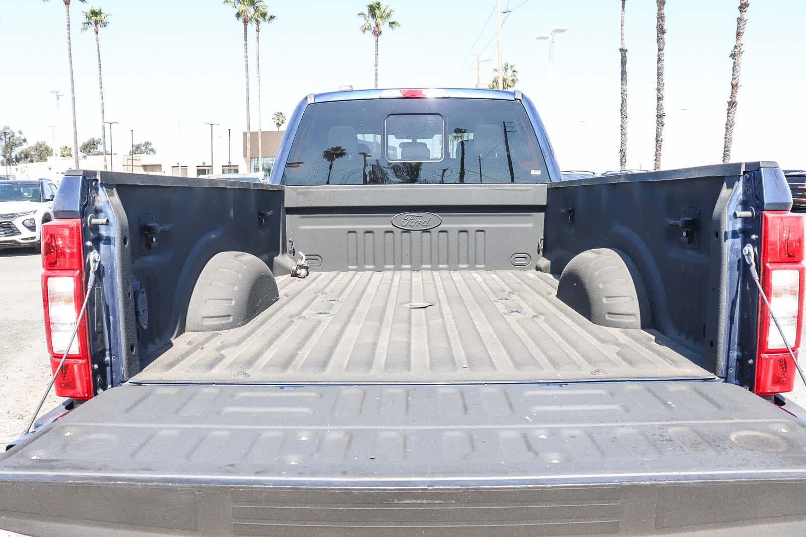 Thumbnail: 2020 Ford Econoline - 24