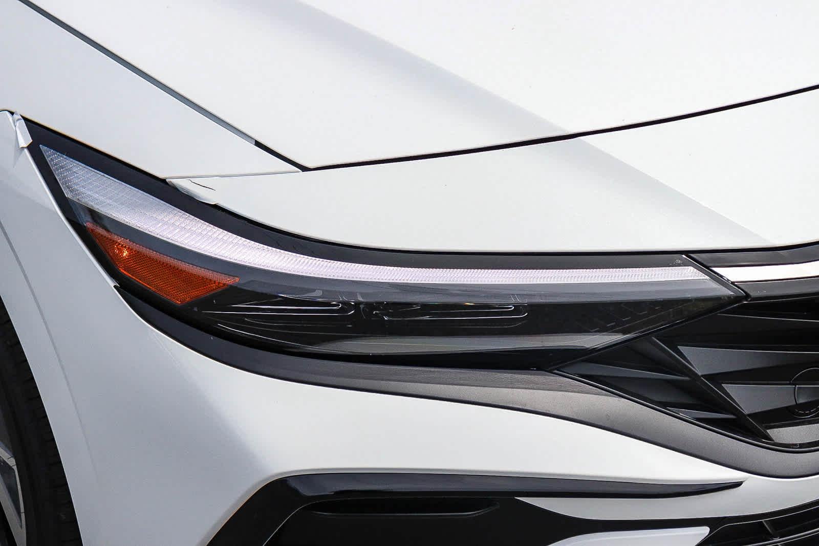 Thumbnail: 2026 Hyundai Elantra - 4