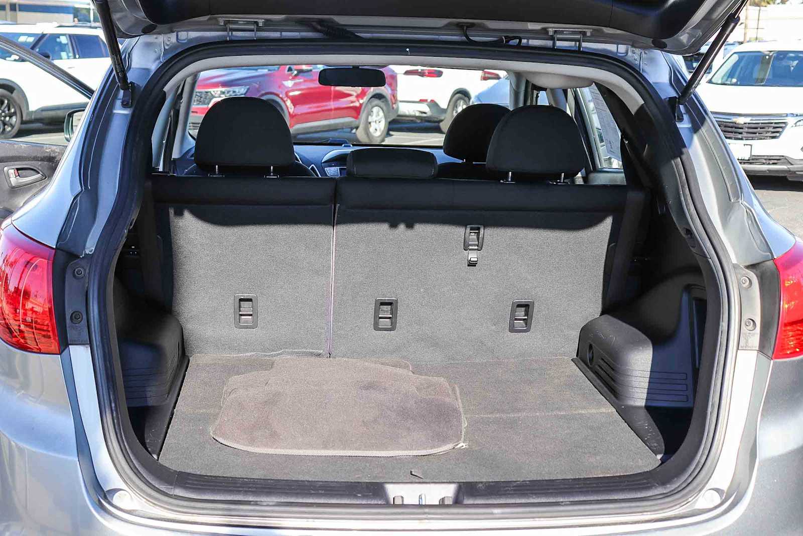 Thumbnail: 2010 Hyundai Tucson - 24