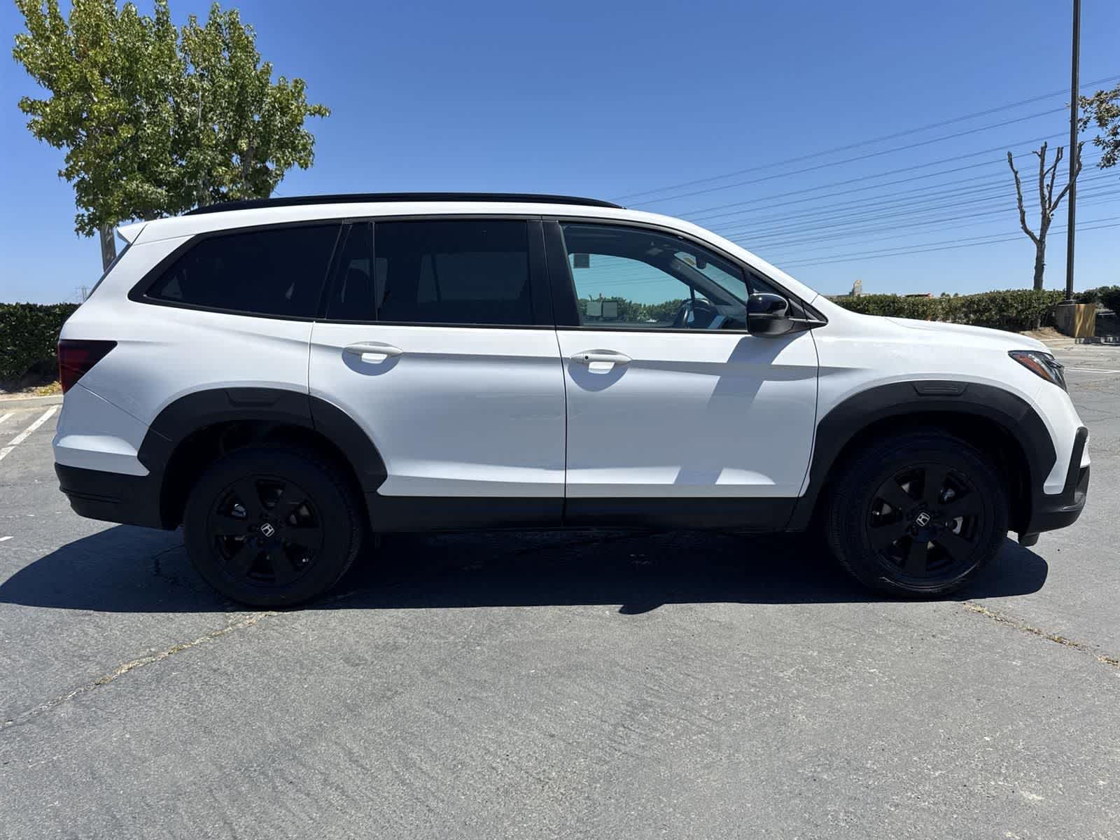 Thumbnail: 2022 Honda Pilot - 3