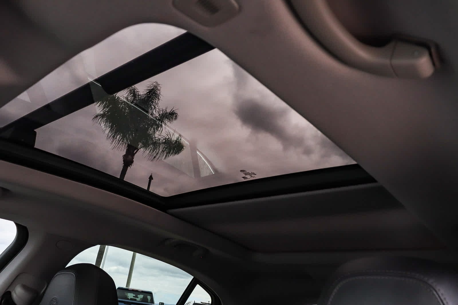 Thumbnail: 2019 Alfa Romeo Stelvio - 32