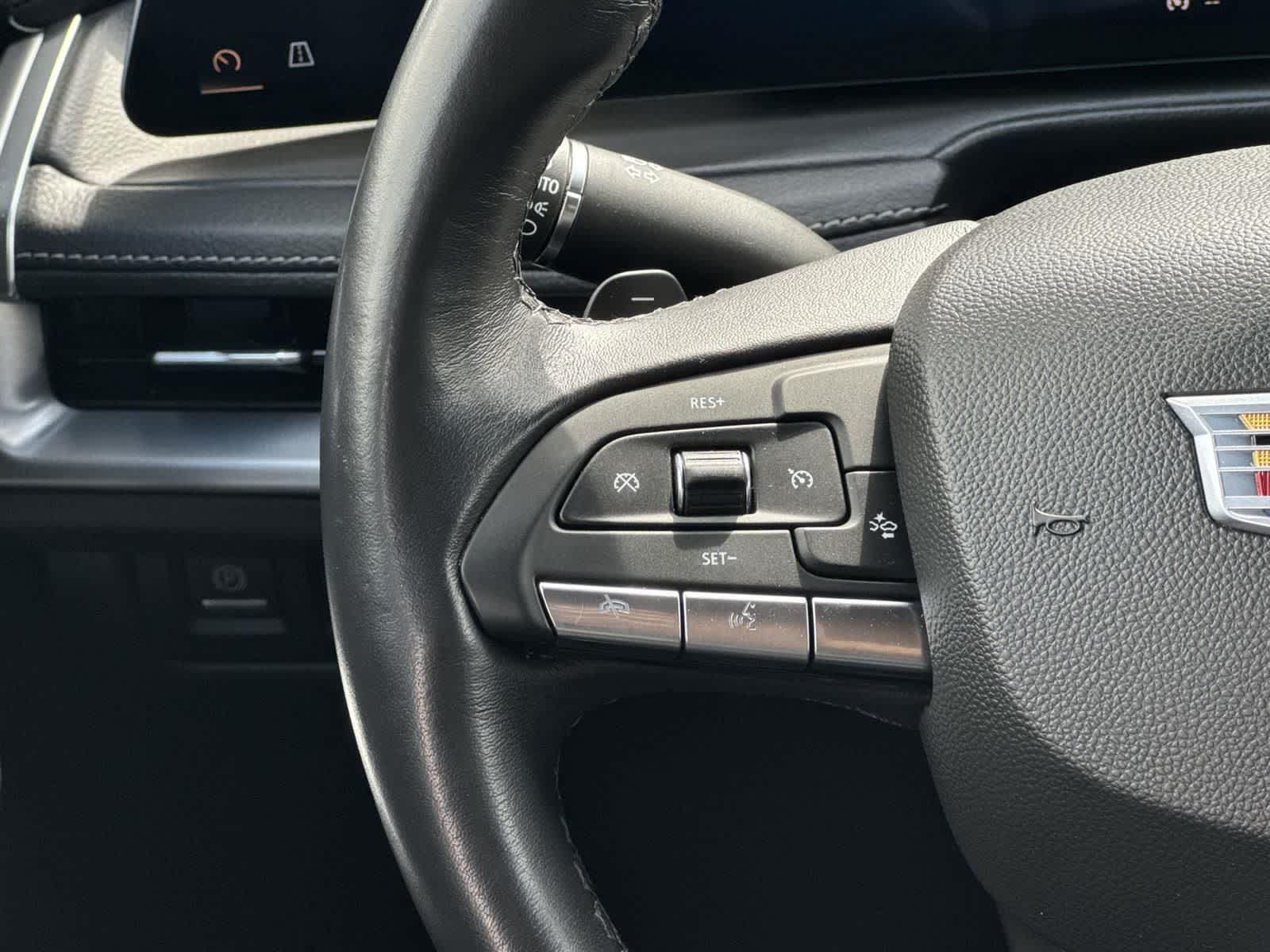 Thumbnail: 2024 Cadillac XT4 - 10