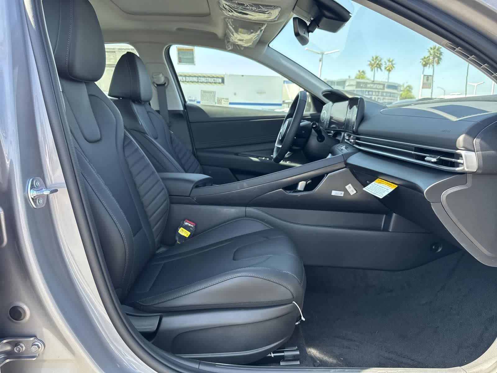 Thumbnail: 2025 Hyundai Elantra - 37