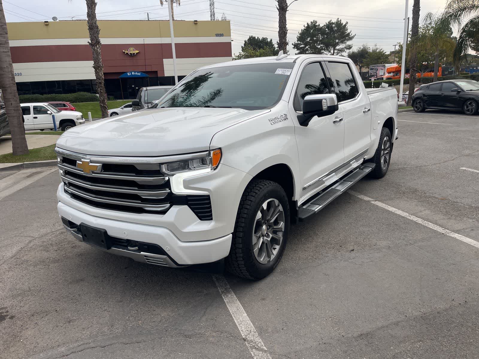 Thumbnail: 2023 Chevrolet Silverado 1500 - 8