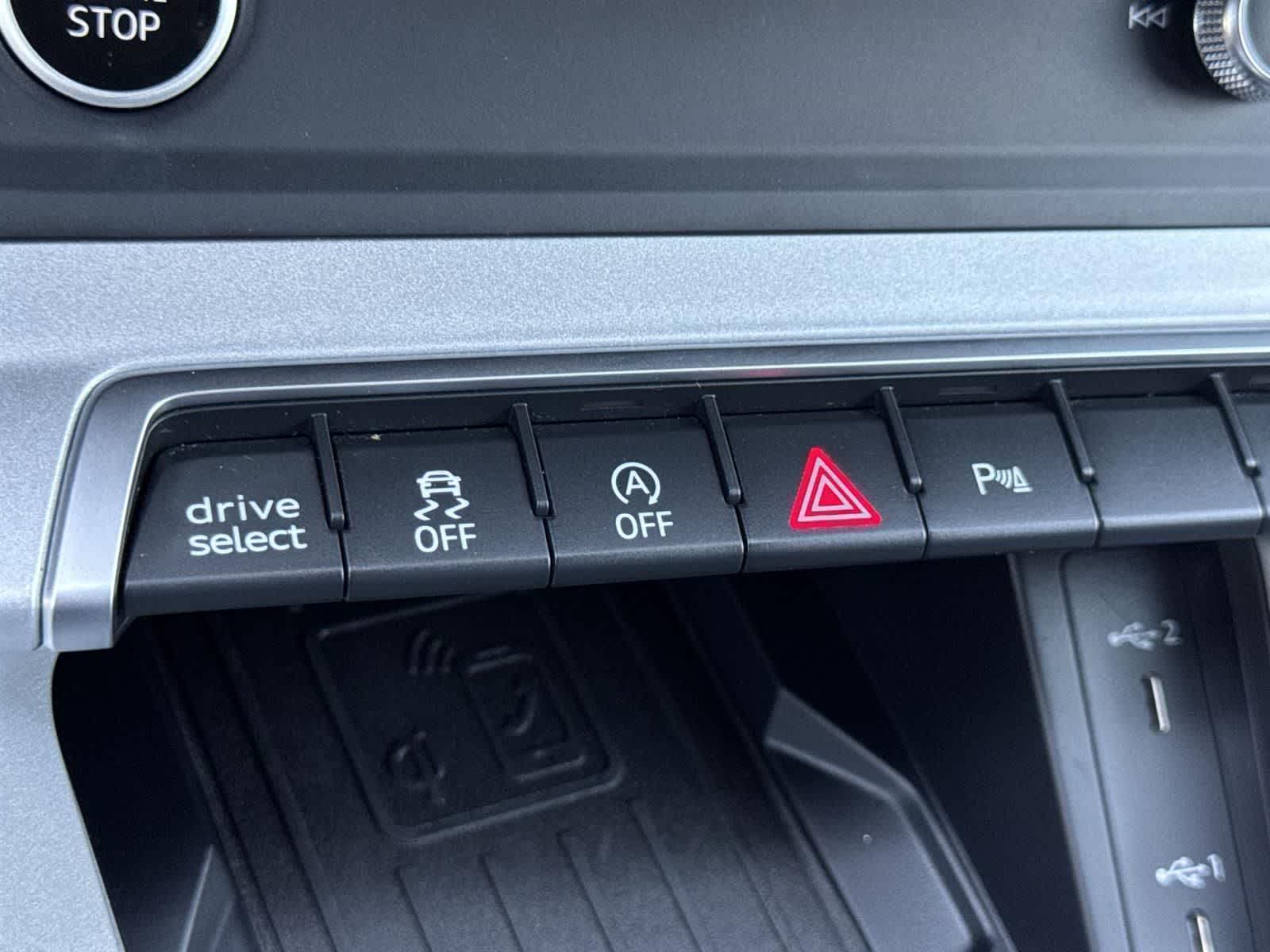 Thumbnail: 2024 Audi Q3 - 19