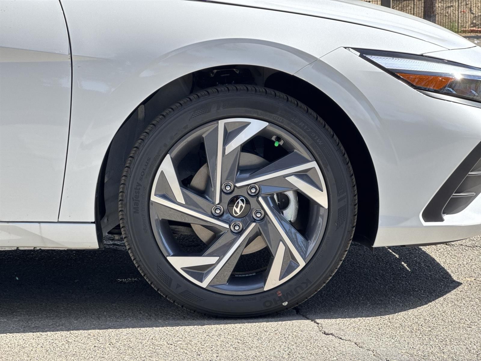 Thumbnail: 2025 Hyundai Elantra - 36