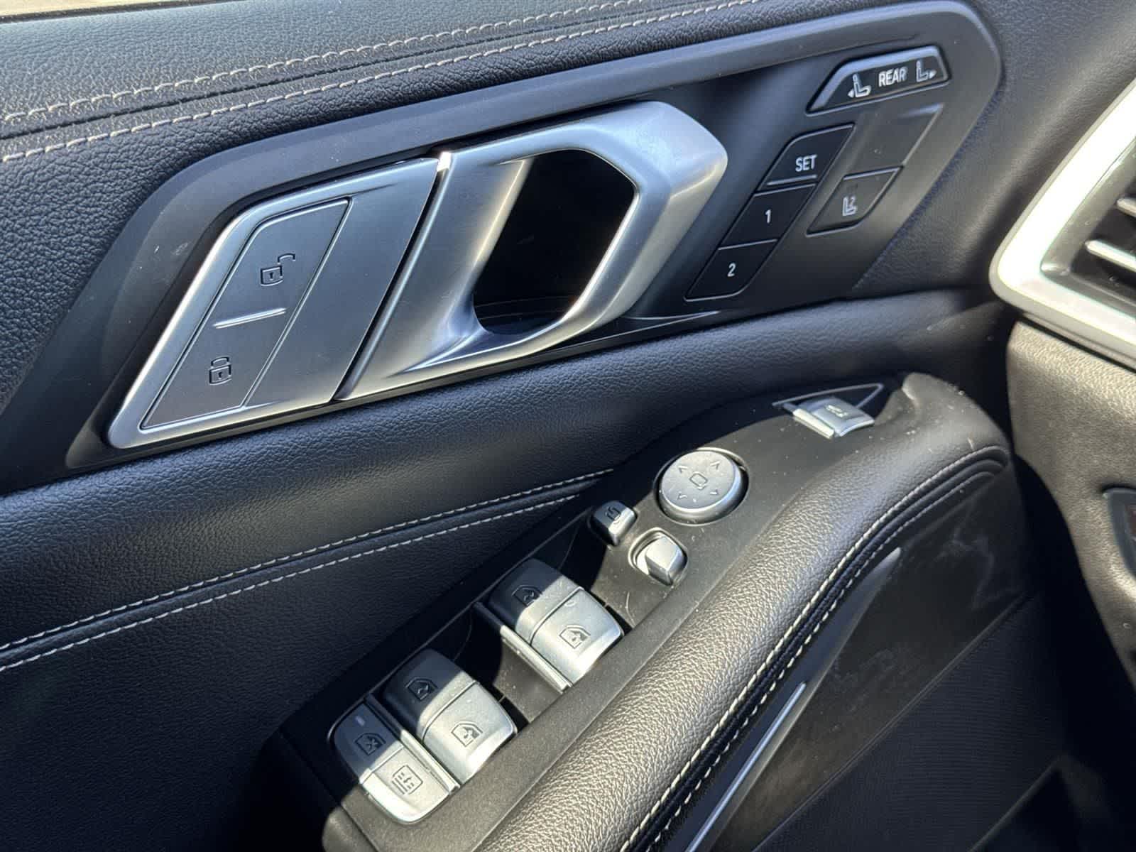 Thumbnail: 2022 BMW X7 - 21